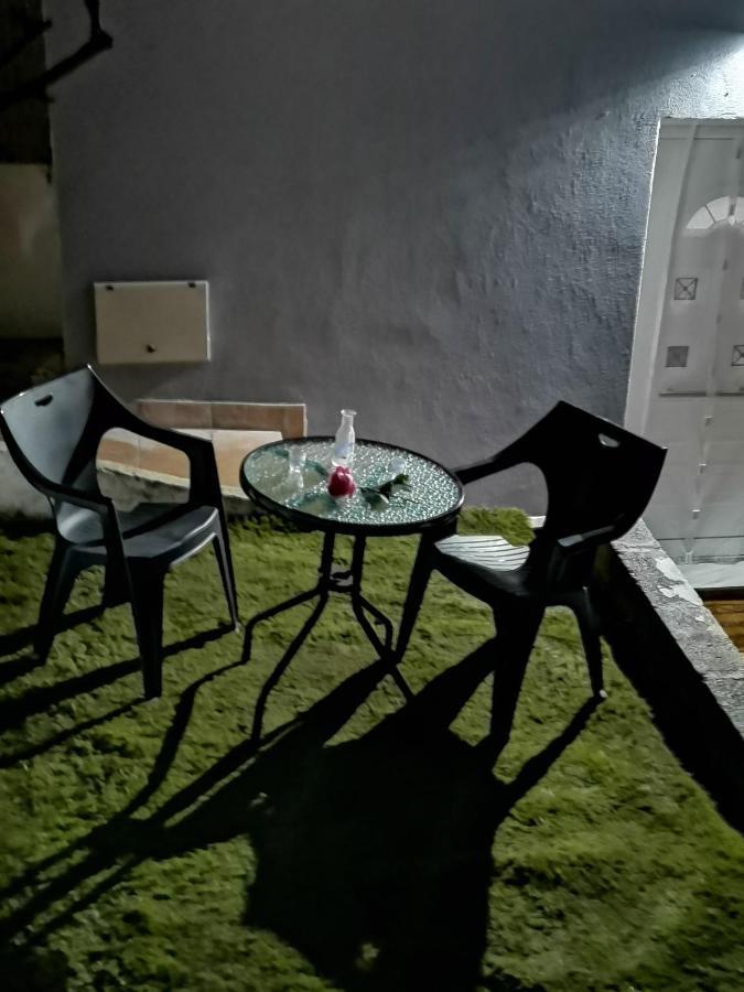 Ferienwohnung Frasta'S Rose Plaka  Exterior foto